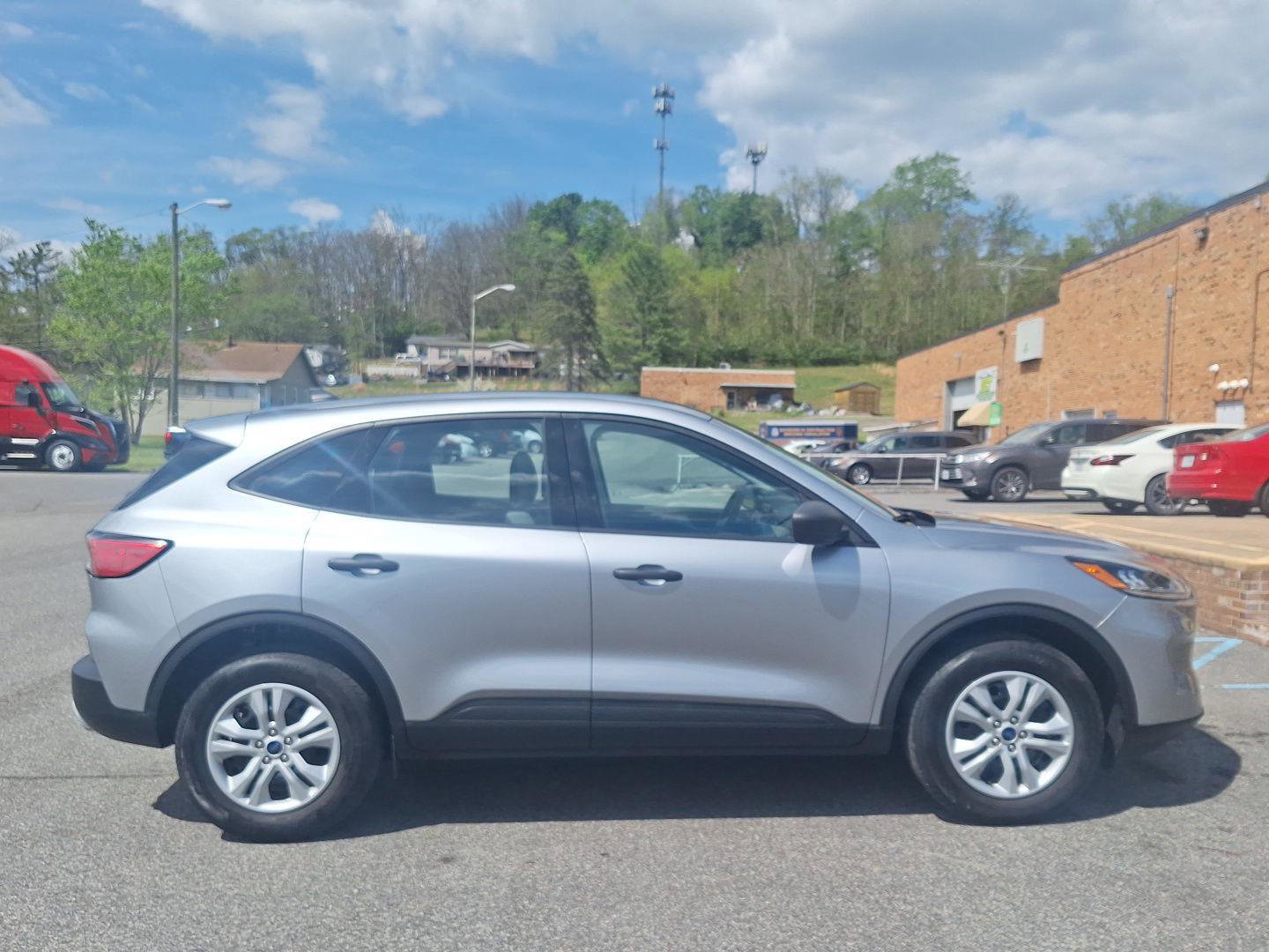 Used 2022 Ford Escape S AWD/4WD image 2