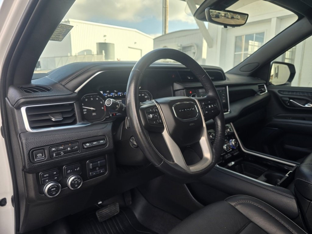 Used 2021 GMC Yukon Denali w/ Denali Ultimate Package image 15