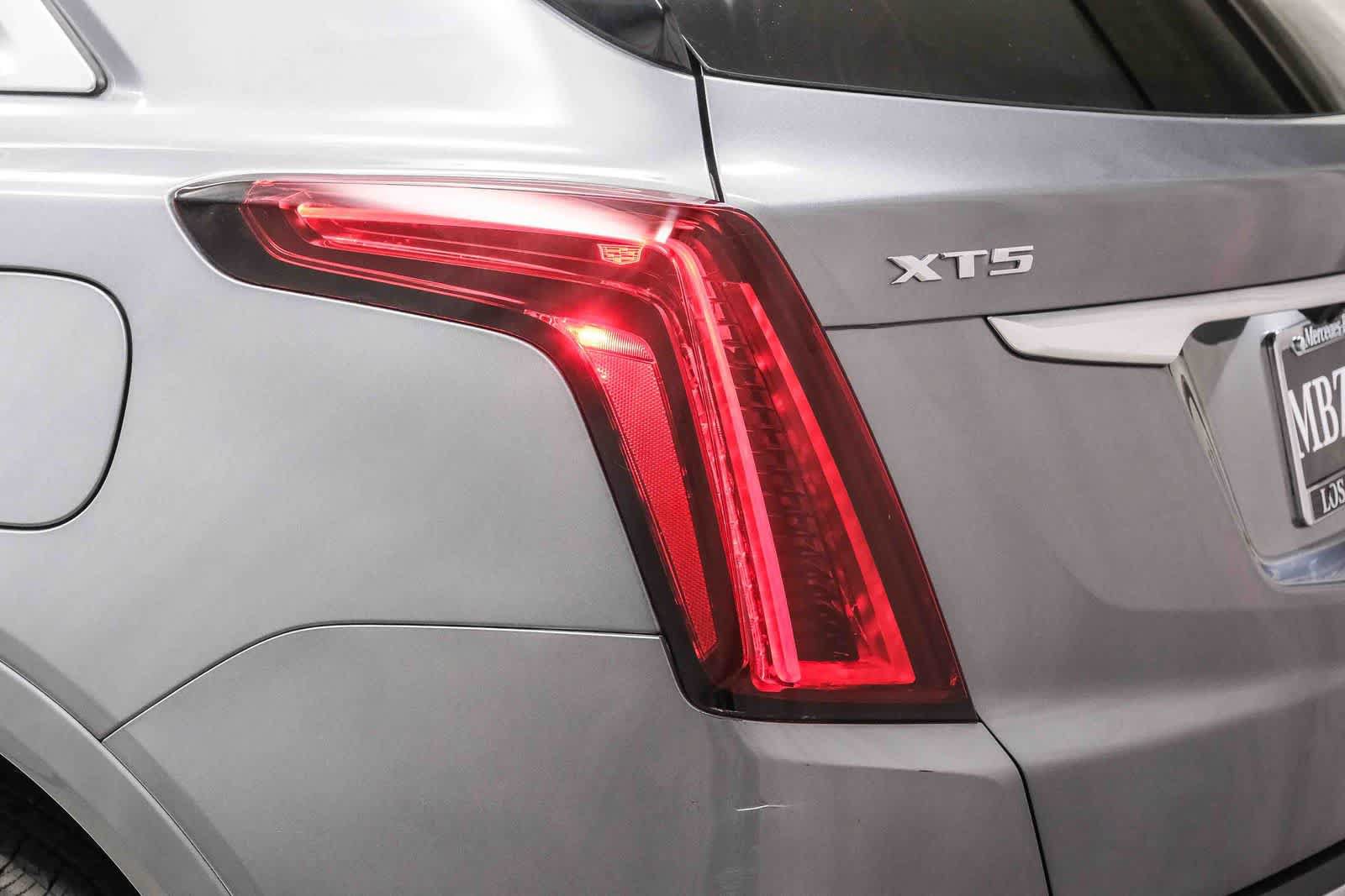 Used 2022 Cadillac XT5 Premium Luxury FWD image 7
