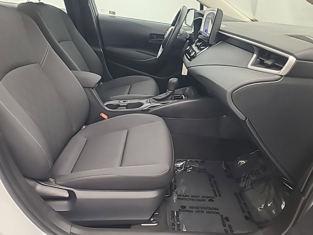Used 2025 Toyota Corolla LE FWD image 16