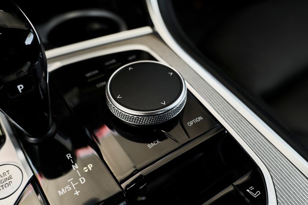 Used 2025 BMW 840i Convertible w/ Comfort Seating Package RWD image 27