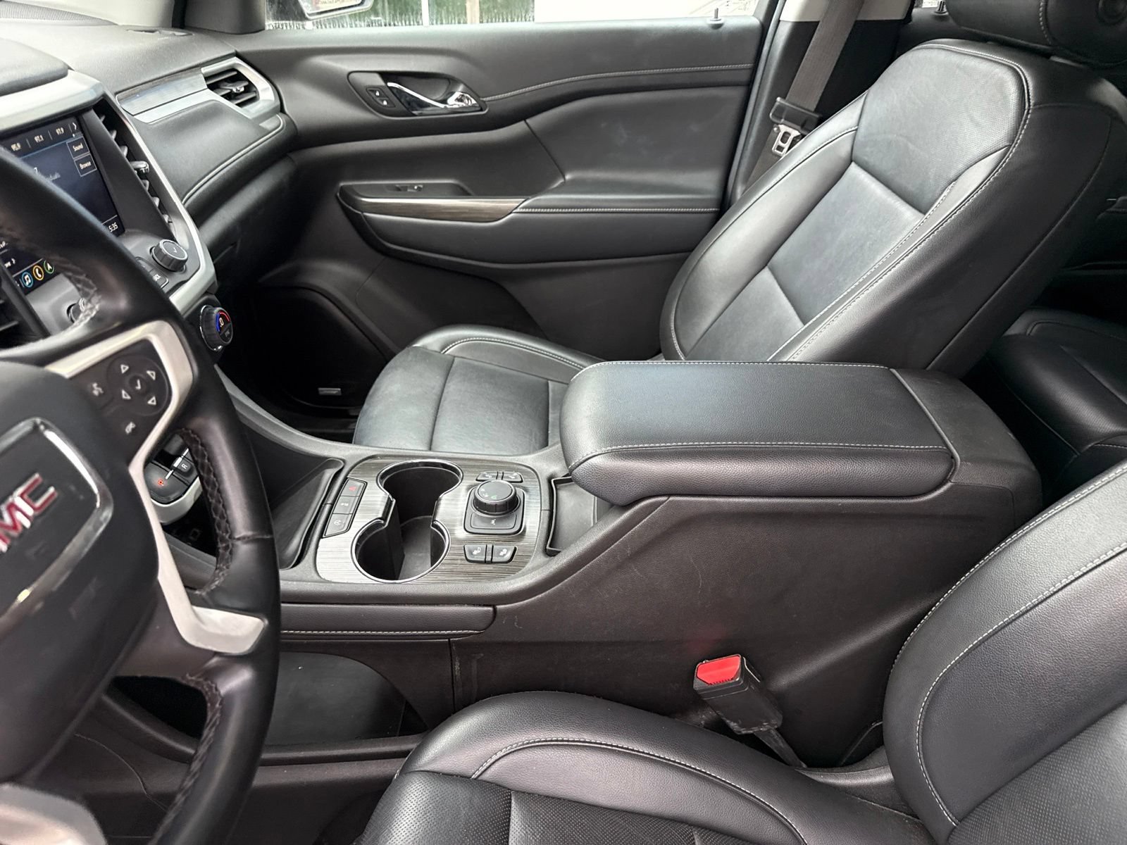 Used 2023 GMC Acadia SLT FWD image 19
