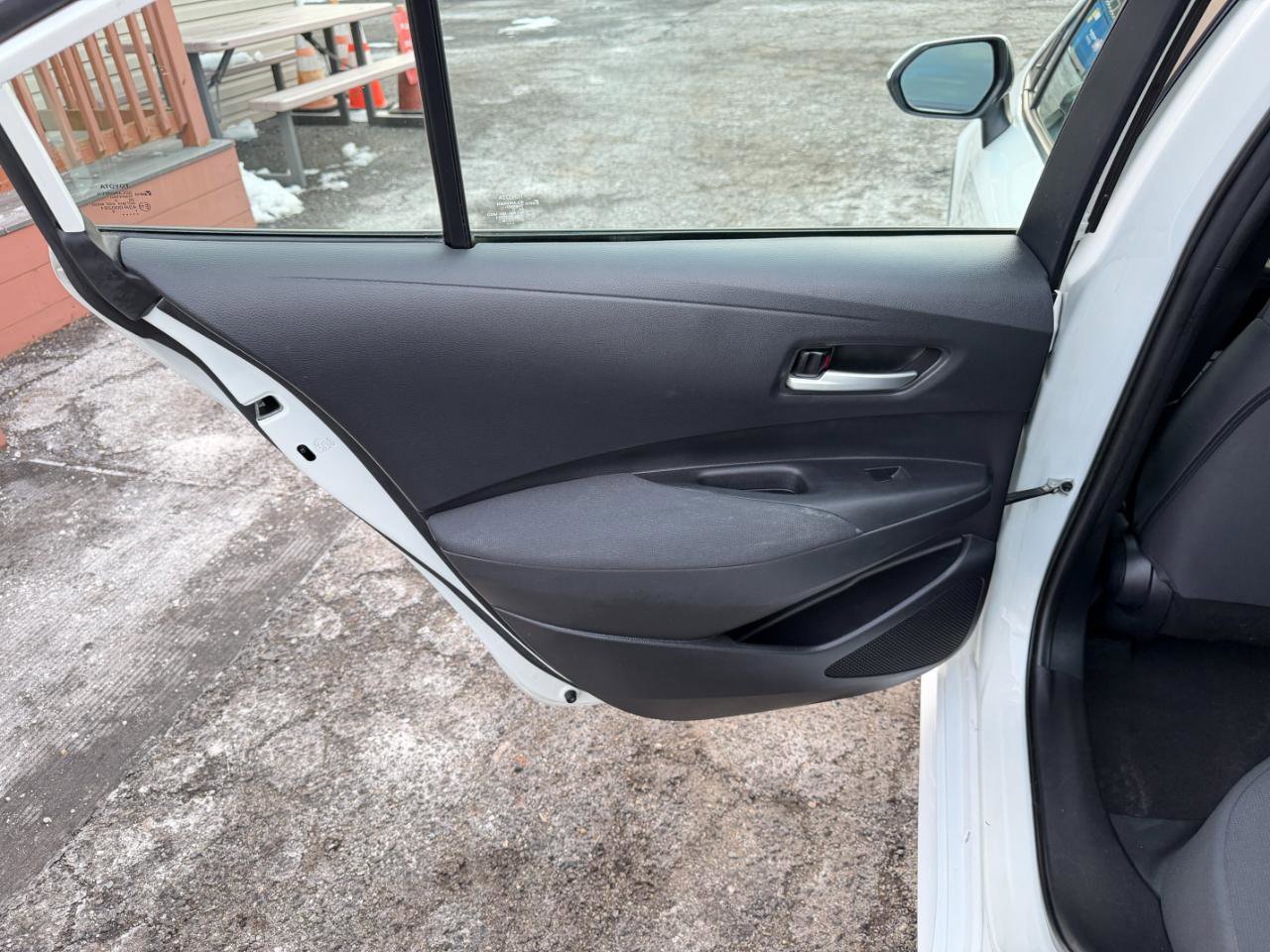 Used 2021 Toyota Corolla LE FWD image 25