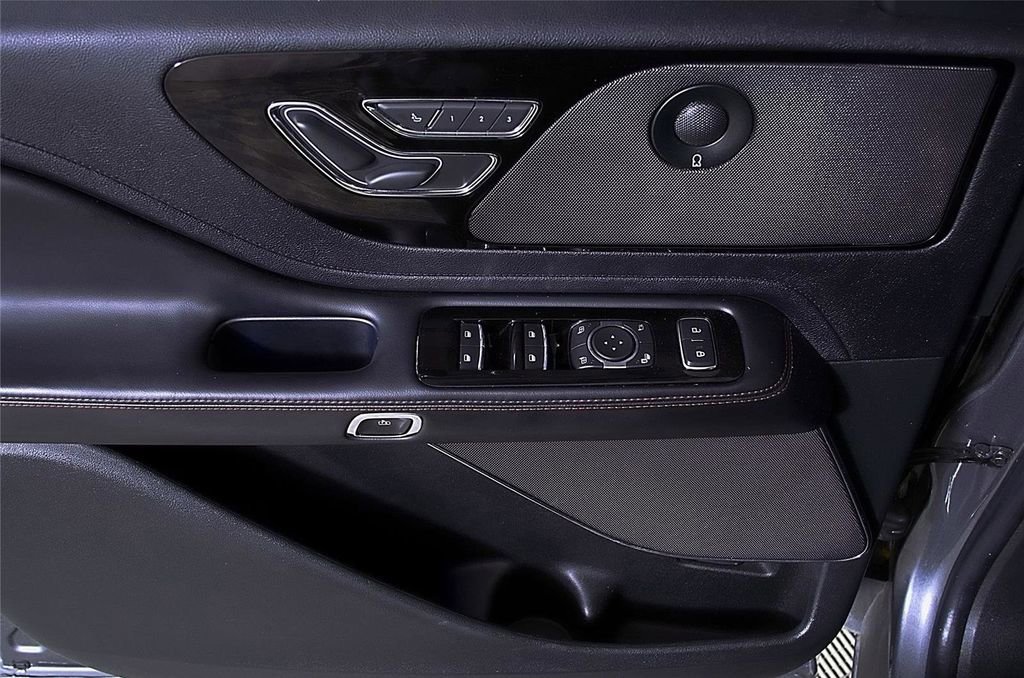 Used 2023 Lincoln Aviator Reserve w/ Equipment Group 201A image 22