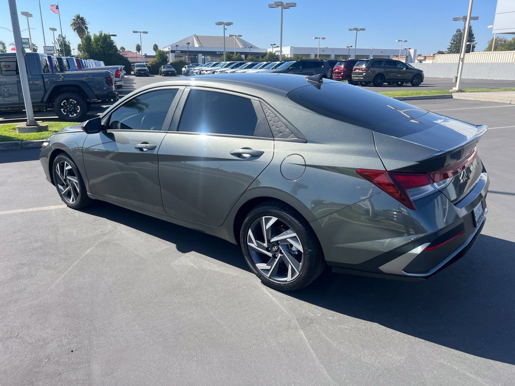 Used 2025 Hyundai Elantra Sport w/ Cargo Package FWD image 7