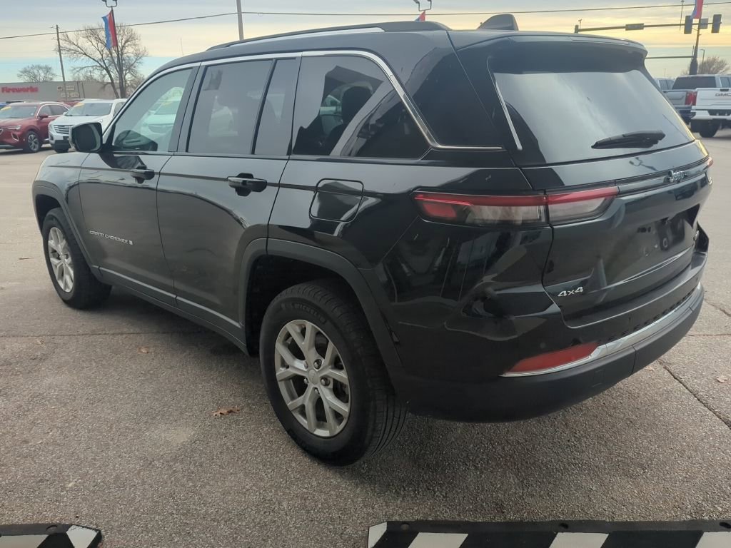 Used 2024 Jeep Grand Cherokee Limited image 5