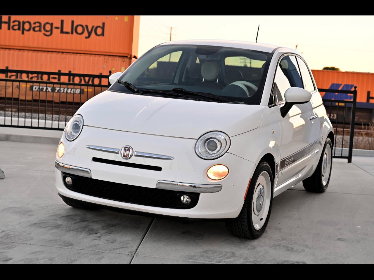 早いもの勝ち☆FIAT 500ホワイトガラスルーフ車検R8年9月 乗って帰れ