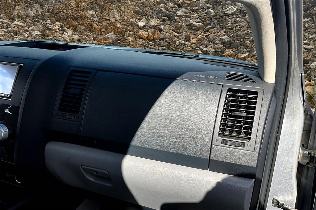 Used 2011 Toyota Tundra 4x4 CrewMax image 15