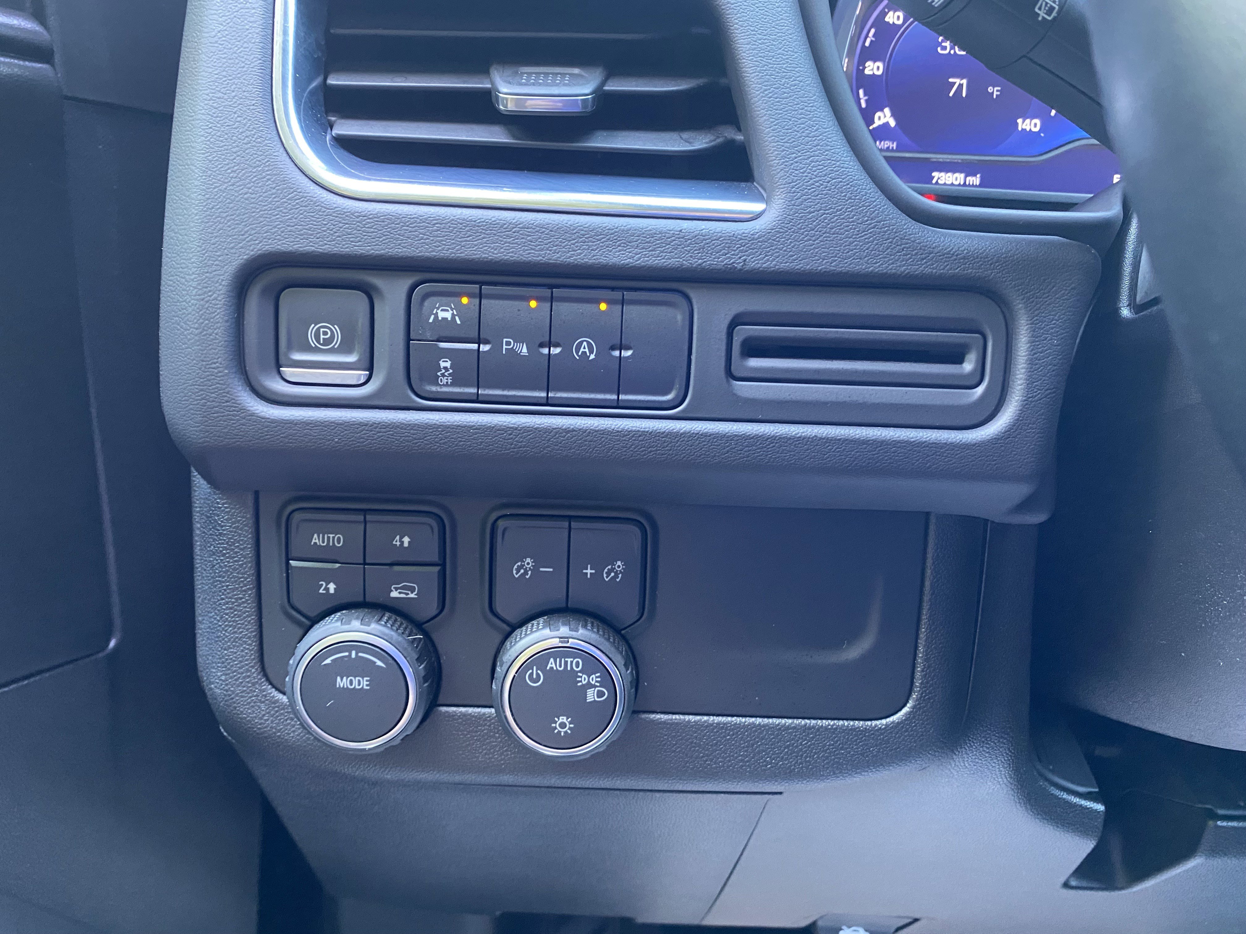 Used 2023 Chevrolet Tahoe LT AWD/4WD image 18