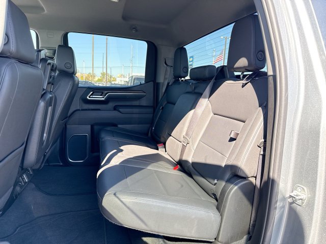 Used 2025 GMC Sierra 1500 SLT AWD/4WD image 23