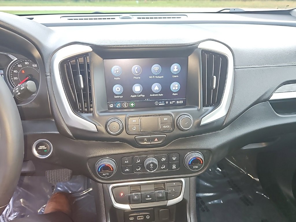 Used 2024 GMC Terrain SLT image 17