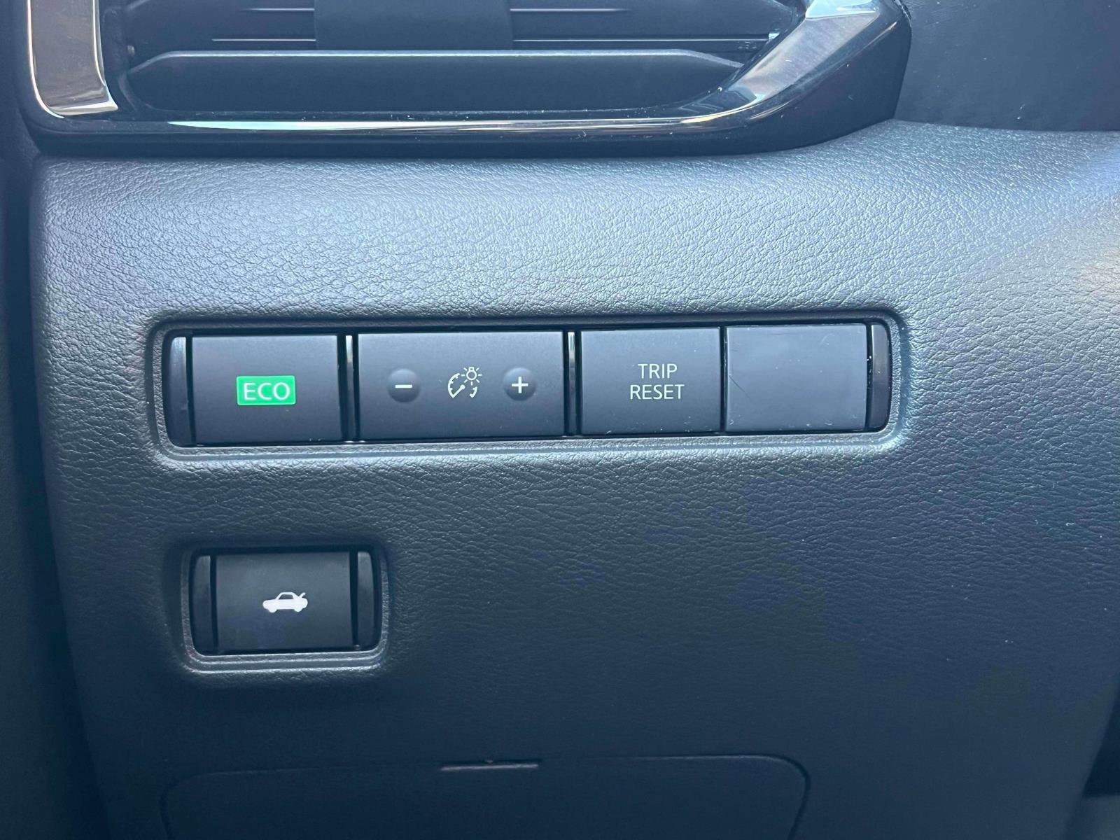Used 2023 Nissan Sentra SV FWD image 21
