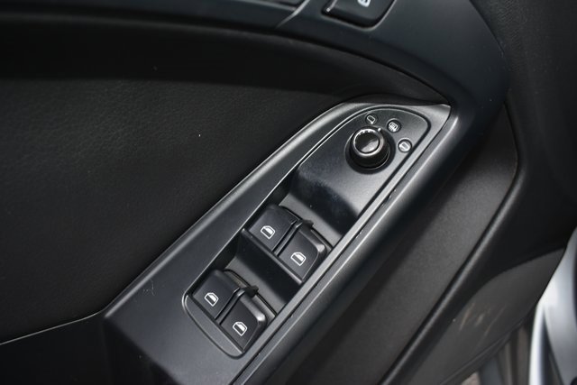 Used 2010 Audi A5 2.0T Premium image 9