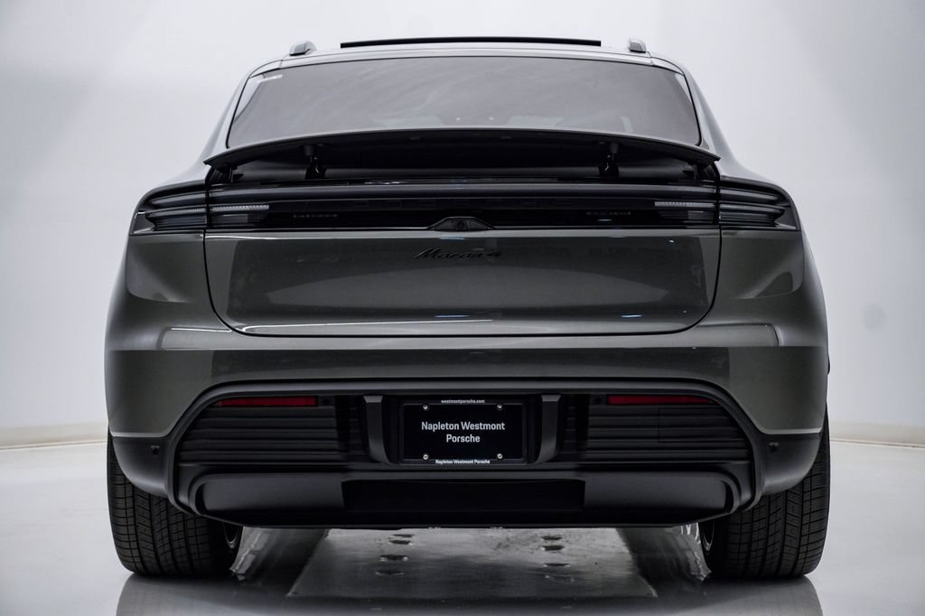 New 2026 Porsche Macan 4 Electric AWD/4WD image 11