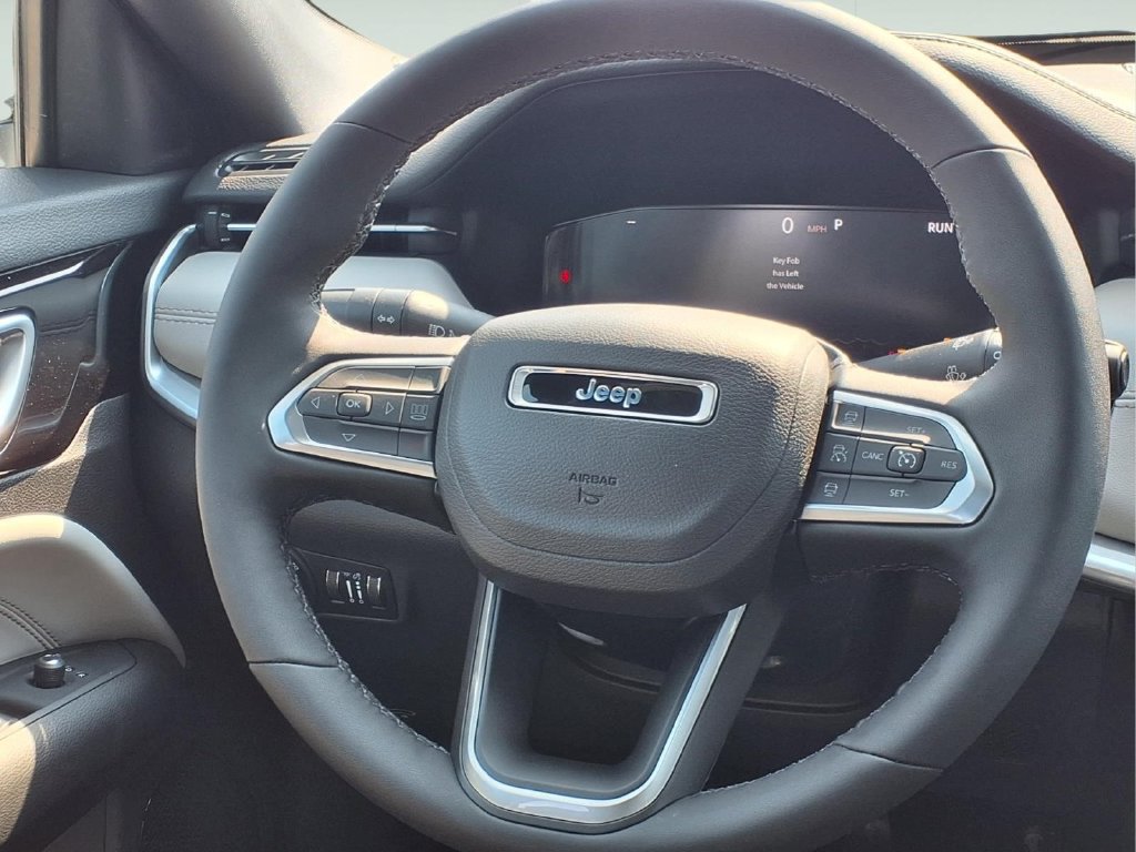 New 2026 Jeep Compass Limited AWD/4WD image 9