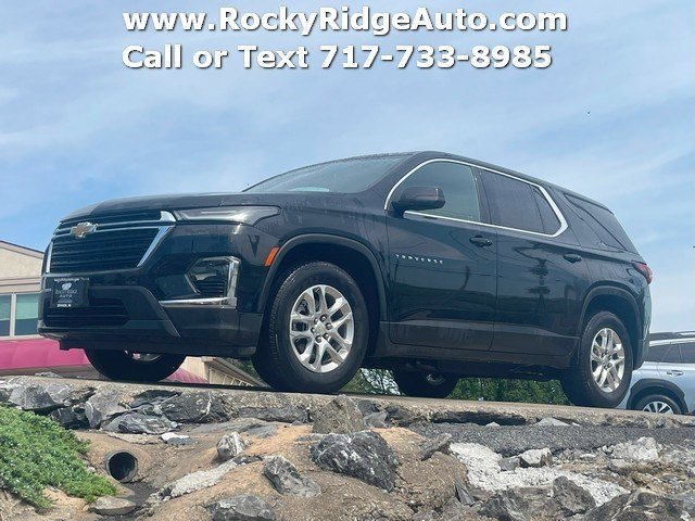Used 2022 Chevrolet Traverse LS w/ LPO, Floor Liner Package image 1