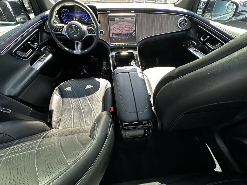 Certified 2023 Mercedes-Benz EQE 500 4MATIC SUV w/ Pinnacle Trim Package image 27