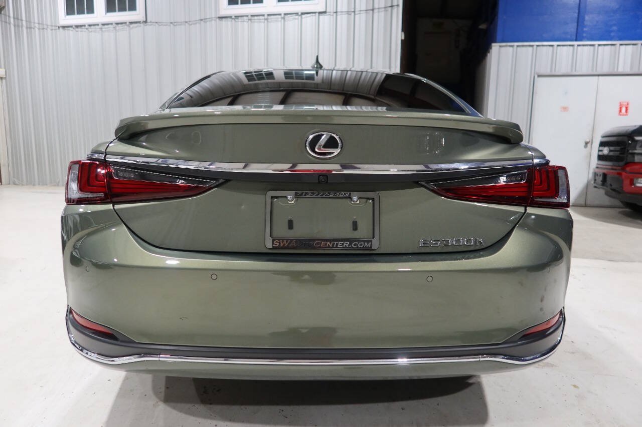 Used 2025 Lexus ES 300h w/ Premium Package FWD image 4
