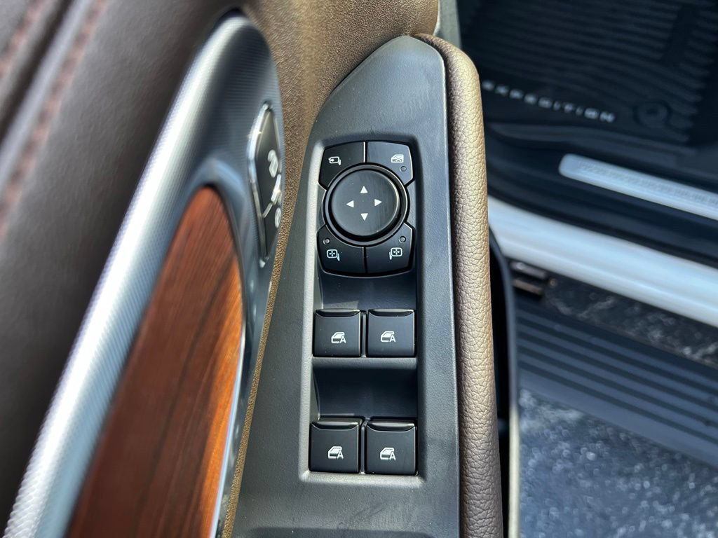 New 2027 Ford Expedition King Ranch RWD image 16