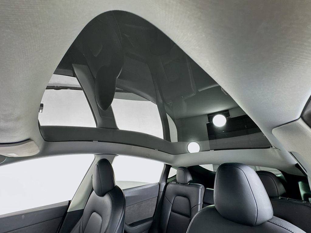 Used 2022 Tesla Model Y Performance image 13