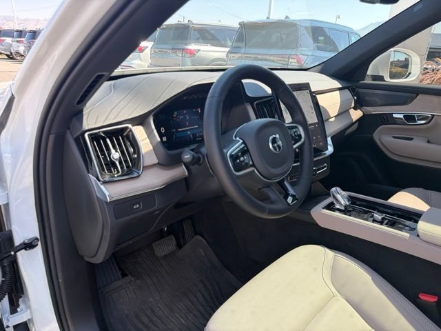 Used 2025 Volvo XC90 B6 Plus w/ Protection Package Premier AWD/4WD image 11