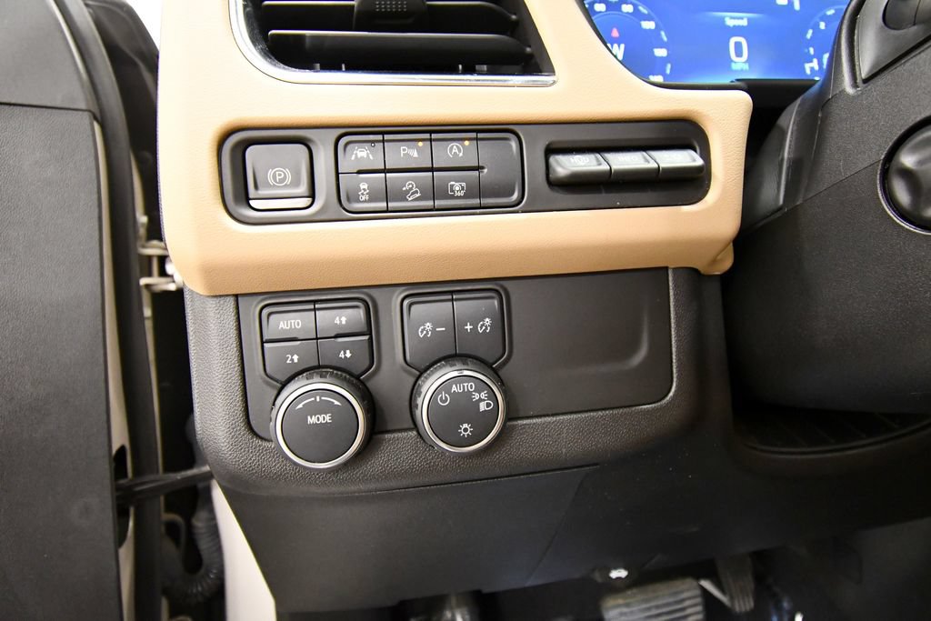 Used 2023 Chevrolet Tahoe Premier AWD/4WD image 20