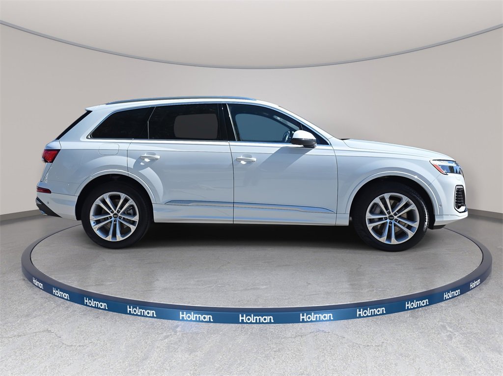 Certified 2025 Audi Q7 3.0T Premium Plus image 2