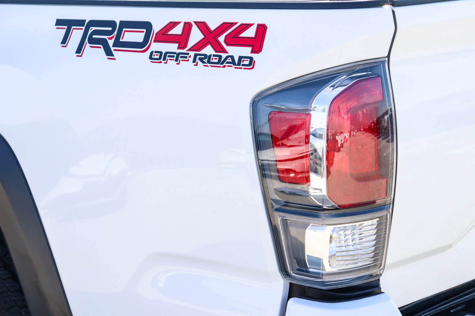 Used 2023 Toyota Tacoma TRD Off-Road image 12