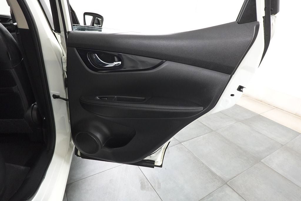Used 2017 Nissan Rogue Sport SL FWD image 26