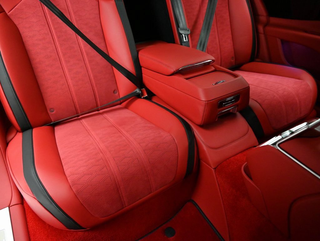 Used 2025 Bentley Flying Spur Plug-In Hybrid AWD/4WD image 29