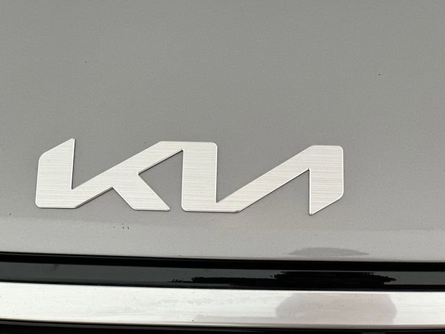 Used 2025 Kia K4 EX image 25