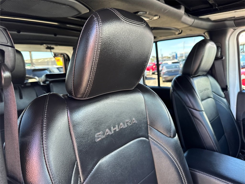 Certified 2022 Jeep Wrangler Unlimited Sahara w/ Cold Weather Group image 15