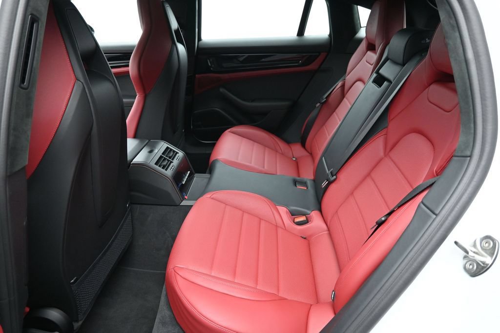 Certified 2026 Porsche Panamera GTS AWD/4WD image 7