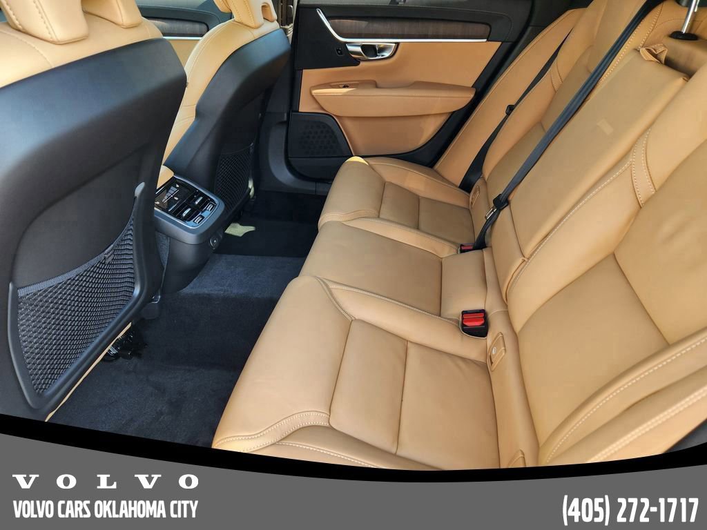 New 2026 Volvo V90 B6 Cross Country Ultra w/ Protection Package Premier image 29