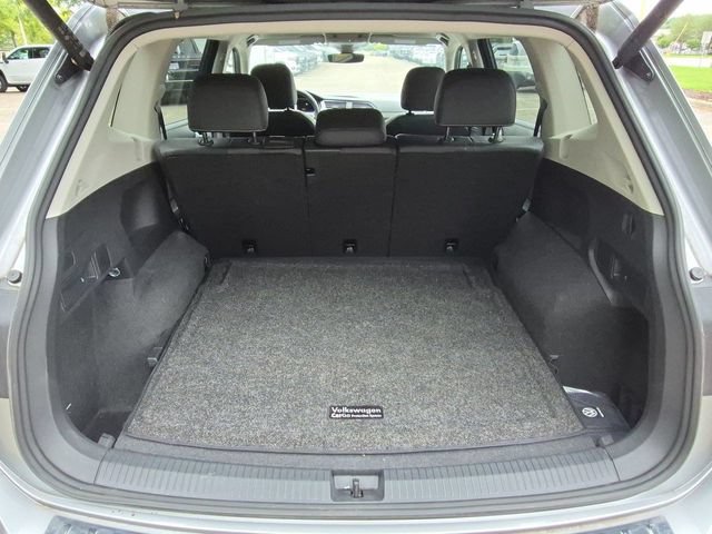 Used 2024 Volkswagen Tiguan SE AWD/4WD image 23