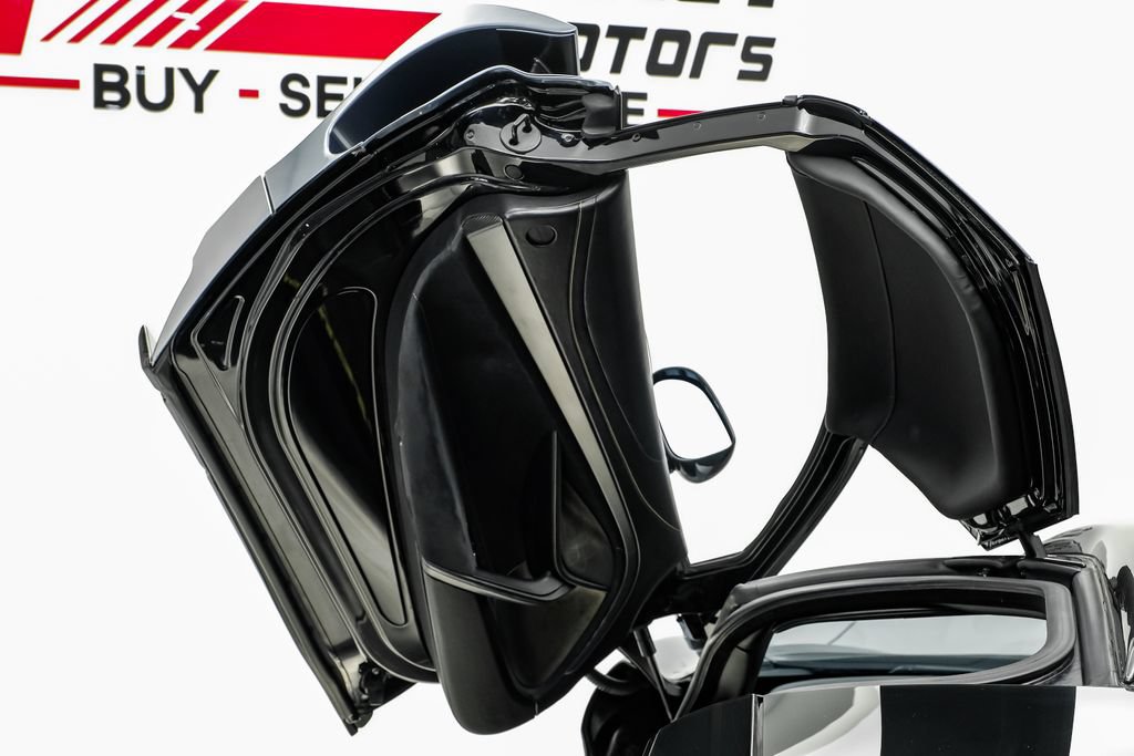 Used 2018 McLaren 720S Performance RWD image 33