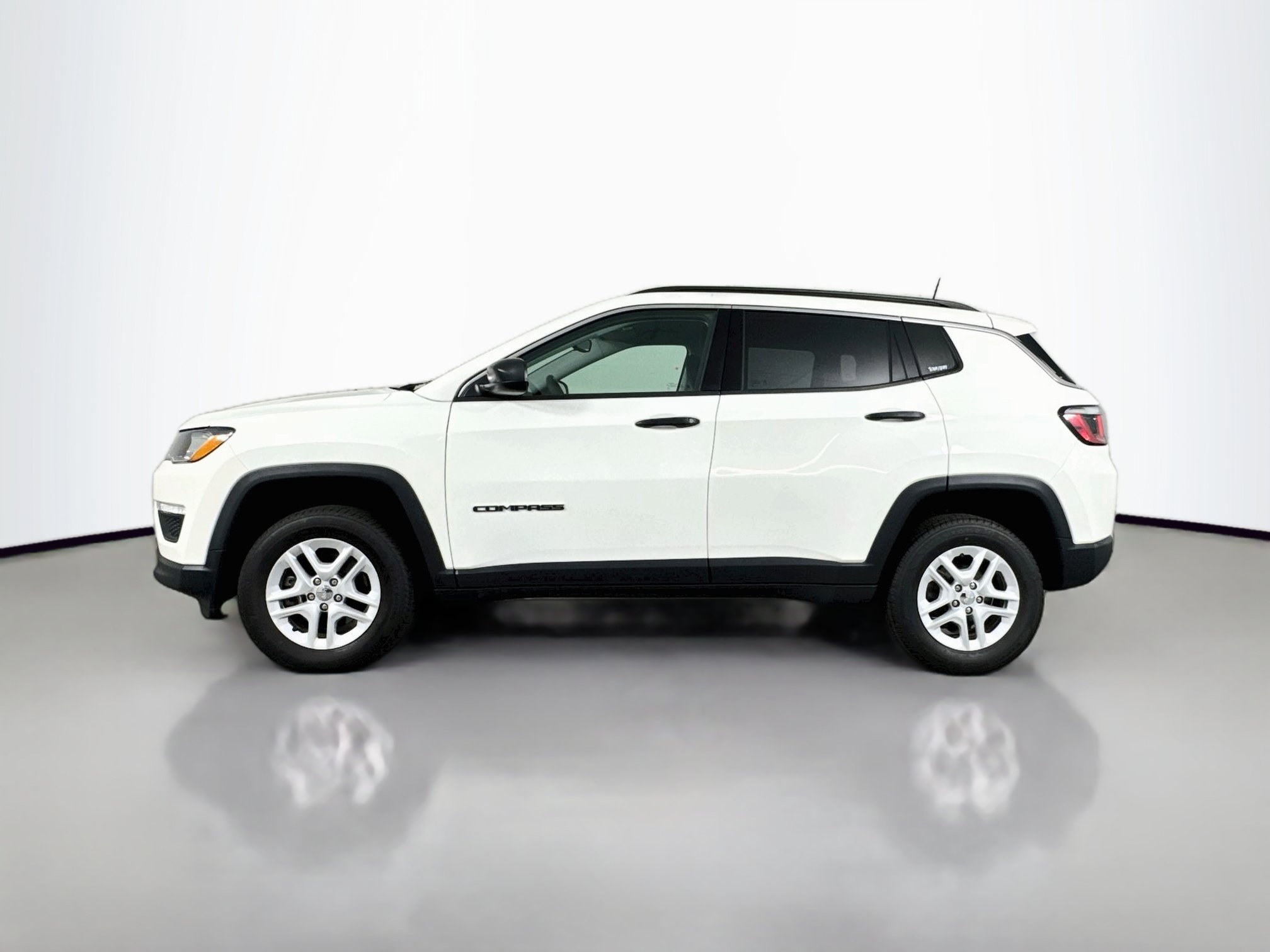 Used 2019 Jeep Compass Sport AWD/4WD image 4