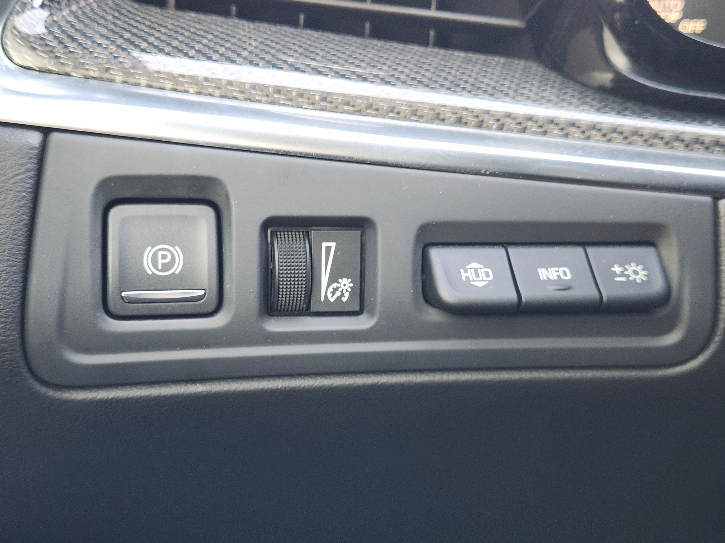 Used 2024 Cadillac XT5 Sportv w/ Technology Package AWD/4WD image 16