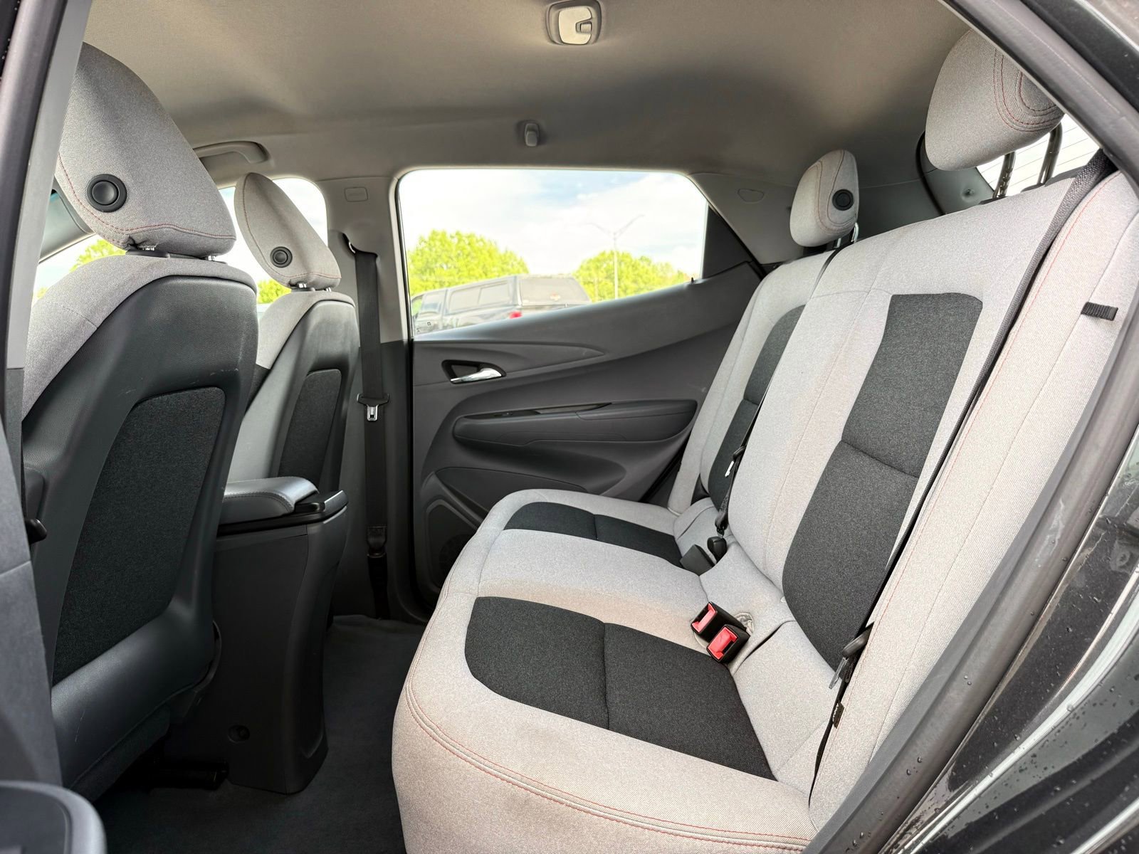 Used 2018 Chevrolet Bolt LT FWD image 19