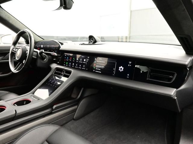 Certified 2024 Porsche Taycan GTS image 18