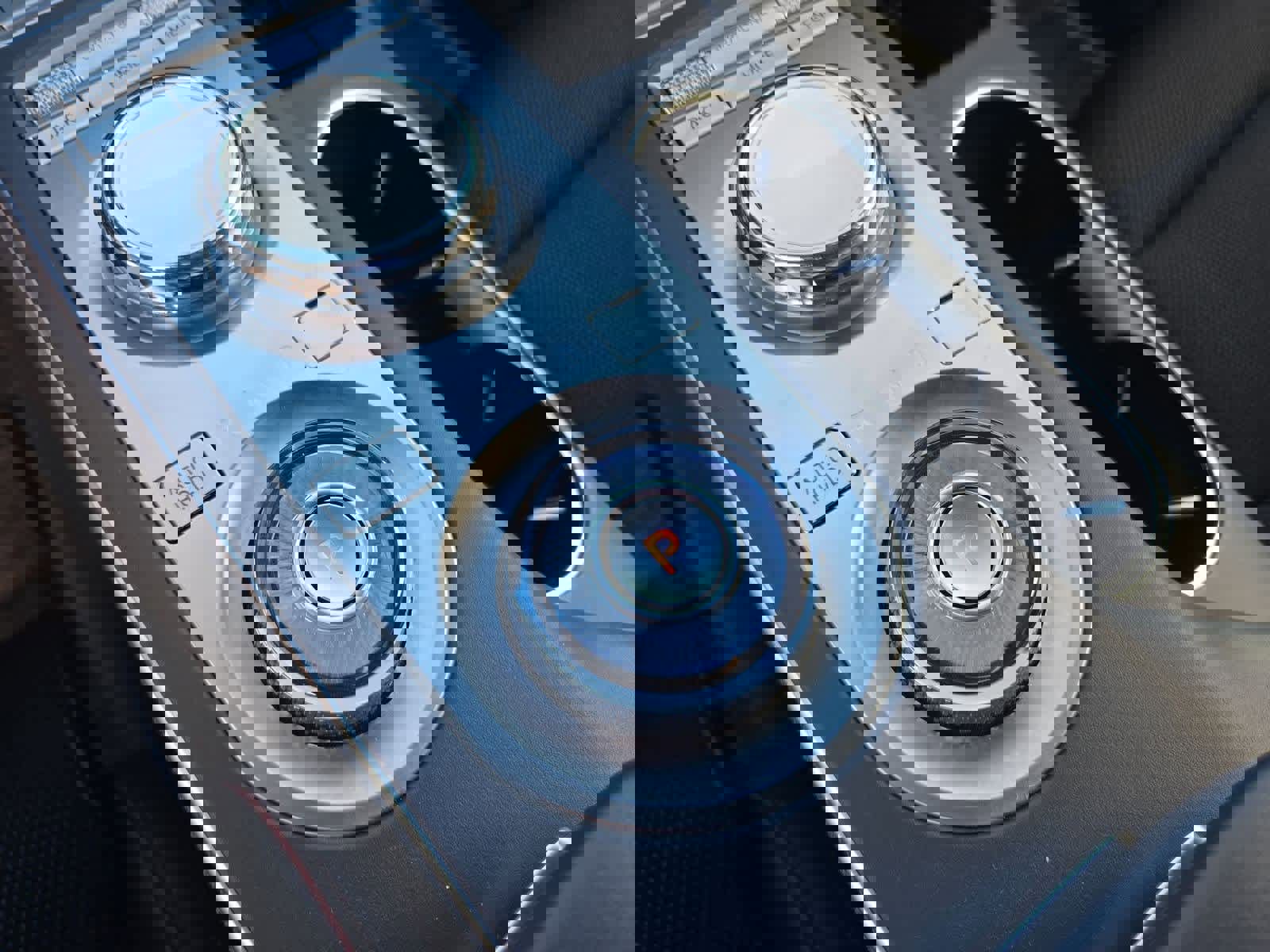 Used 2023 Genesis GV70 2.5T w/ Sport Prestige Package image 33