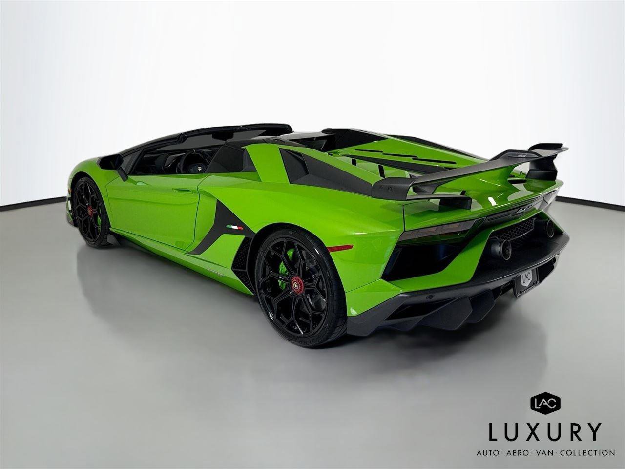 Used 2021 Lamborghini Aventador SVJ image 8