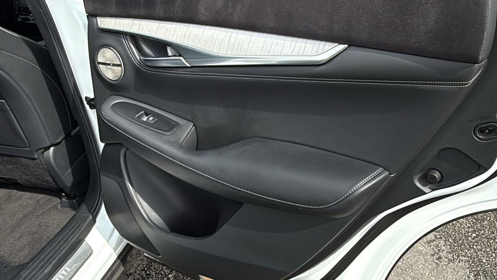Used 2023 INFINITI QX50 Sensory w/ Accent Package FWD image 16