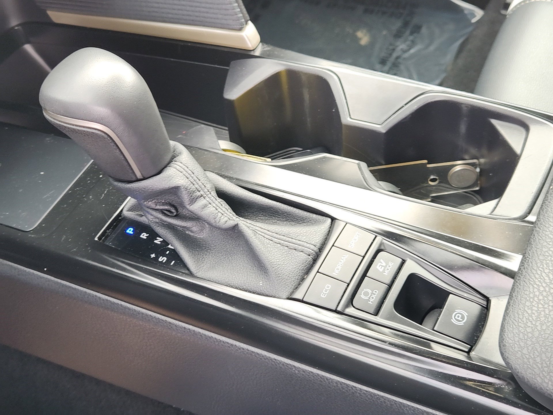 Certified 2025 Toyota Camry SE image 17