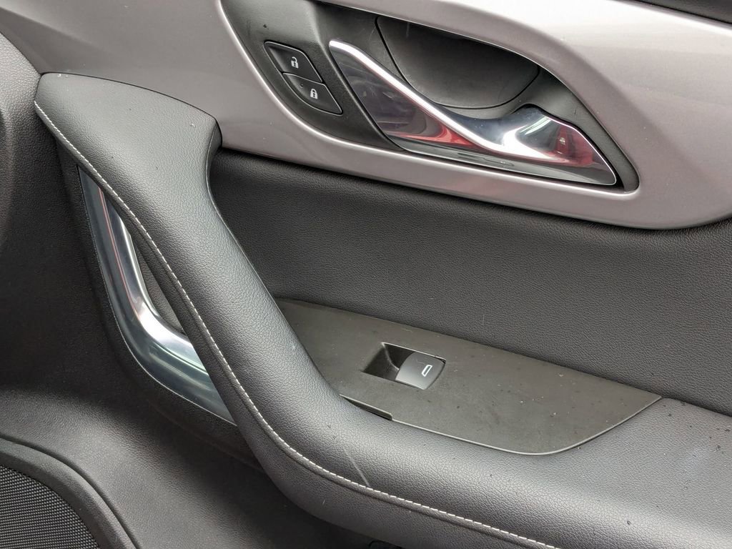 Used 2025 Chevrolet Blazer LT image 32