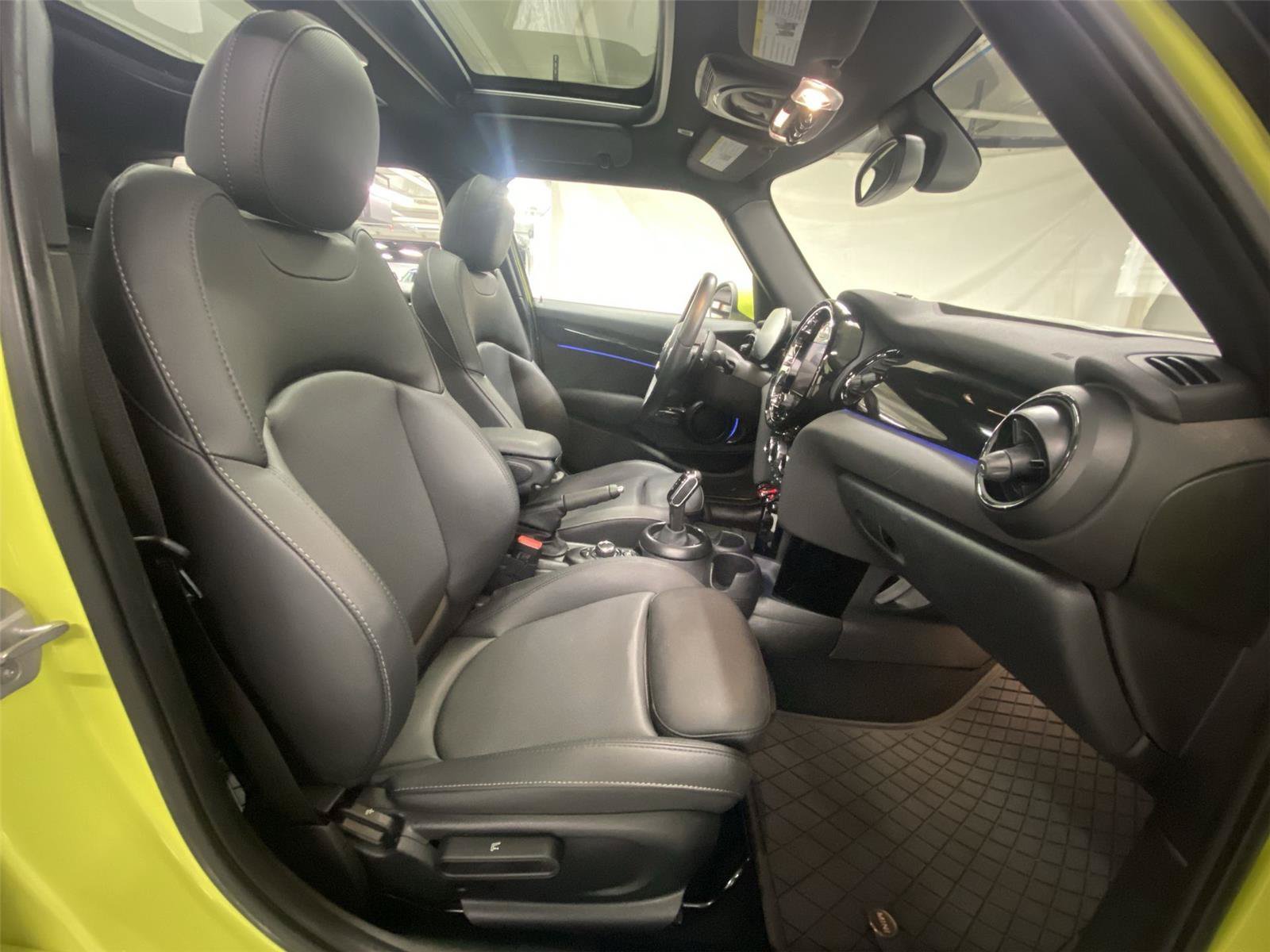 Used 2023 MINI Cooper S FWD image 29