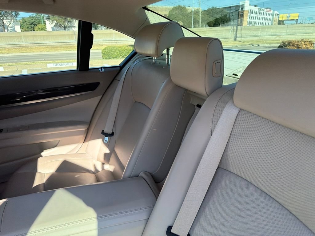 Used 2012 BMW 740i RWD image 19