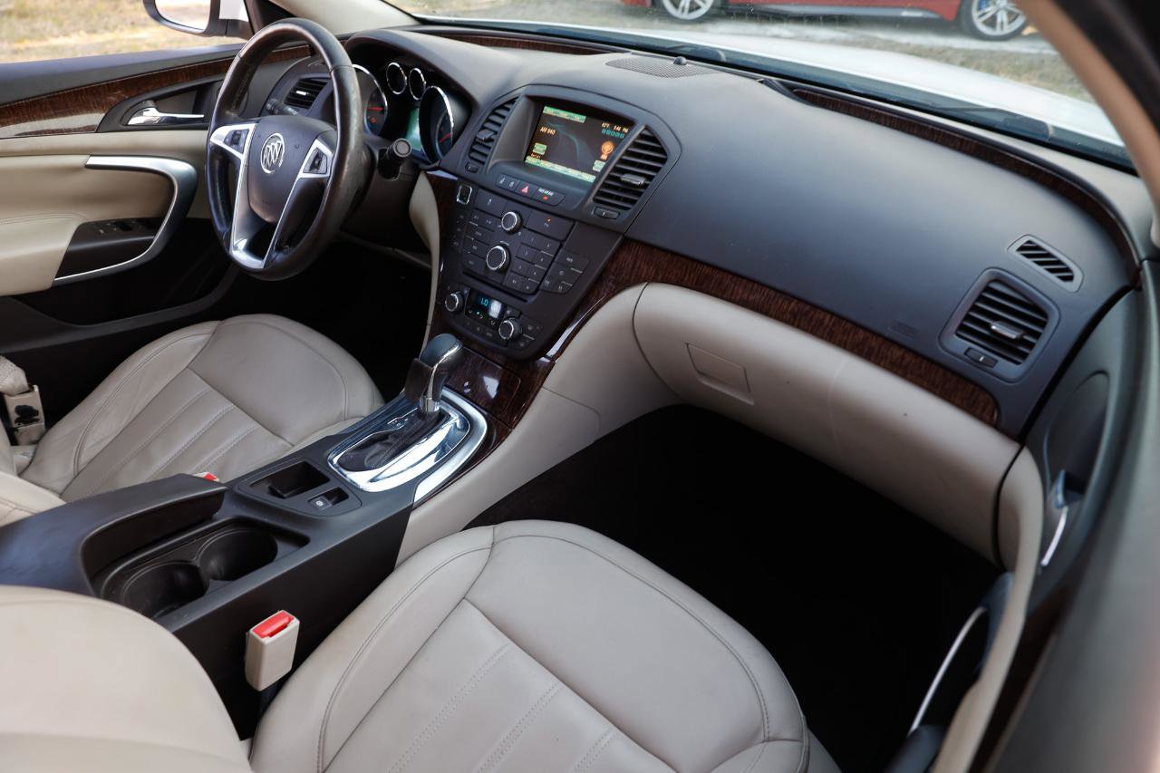 Used 2013 Buick Regal Premium image 18