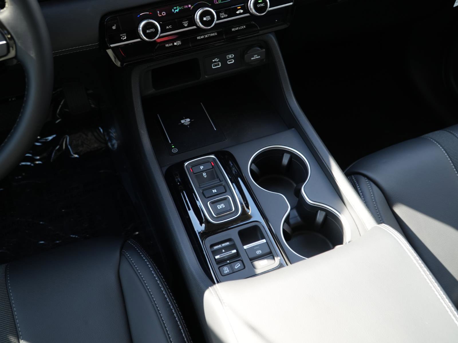 New 2025 Honda Pilot Touring image 26