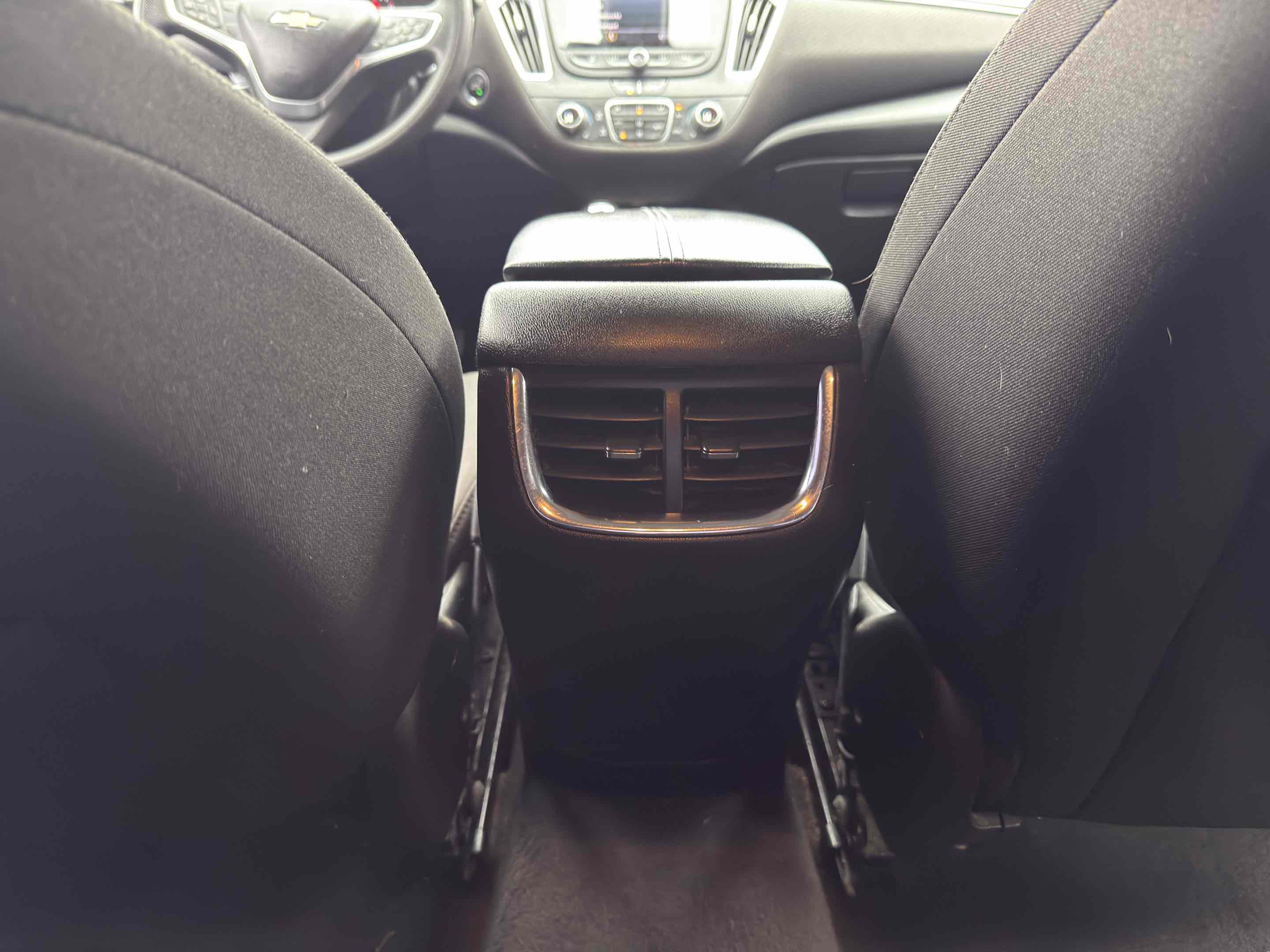 Used 2020 Chevrolet Malibu LT image 44